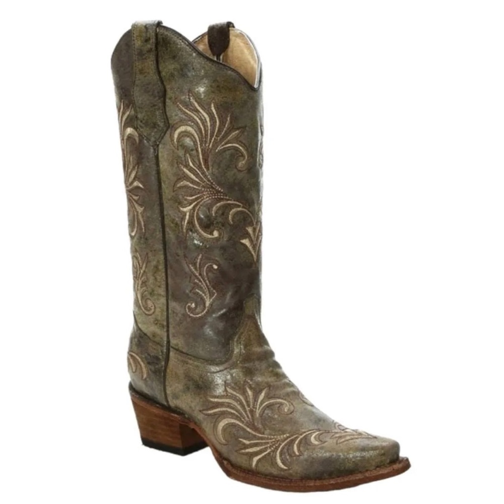 Circle G Distressed Cowboy Boots